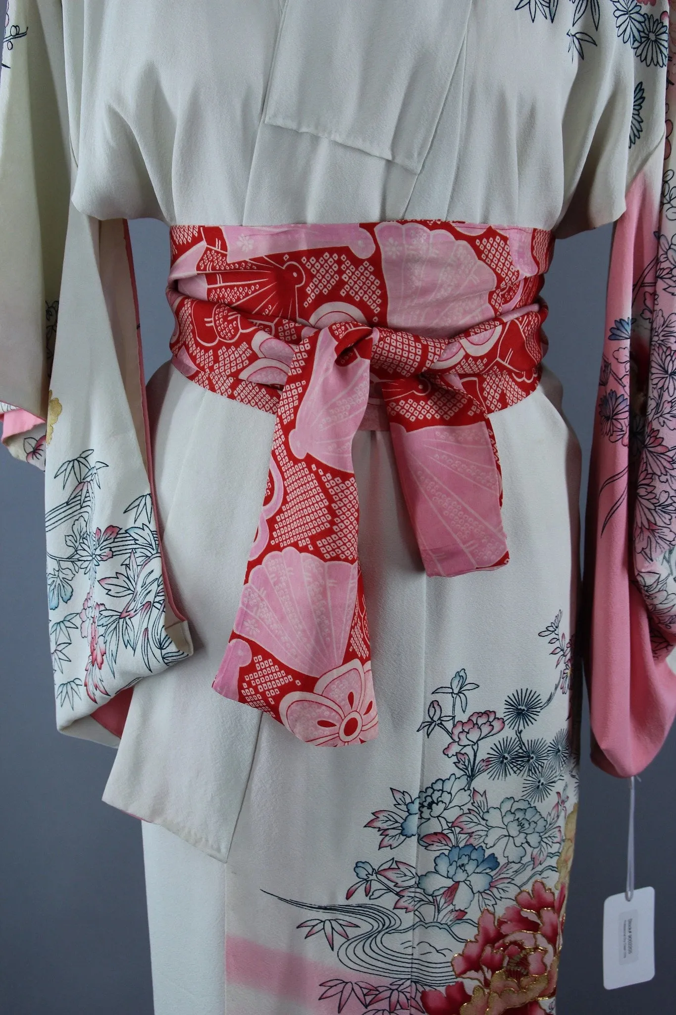 1950s Vintage Silk Kimono Robe with Ombre Pink & White Peony Floral Print