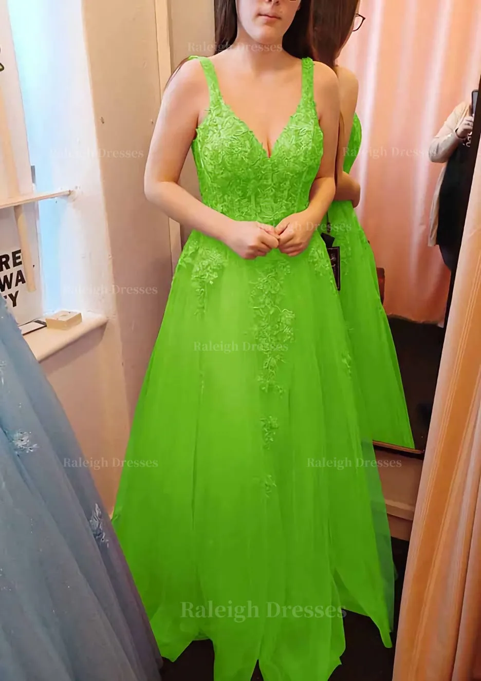 A-line V Neck Sleeveless Long/Floor-Length Tulle Prom Dress With Appliqued Lace