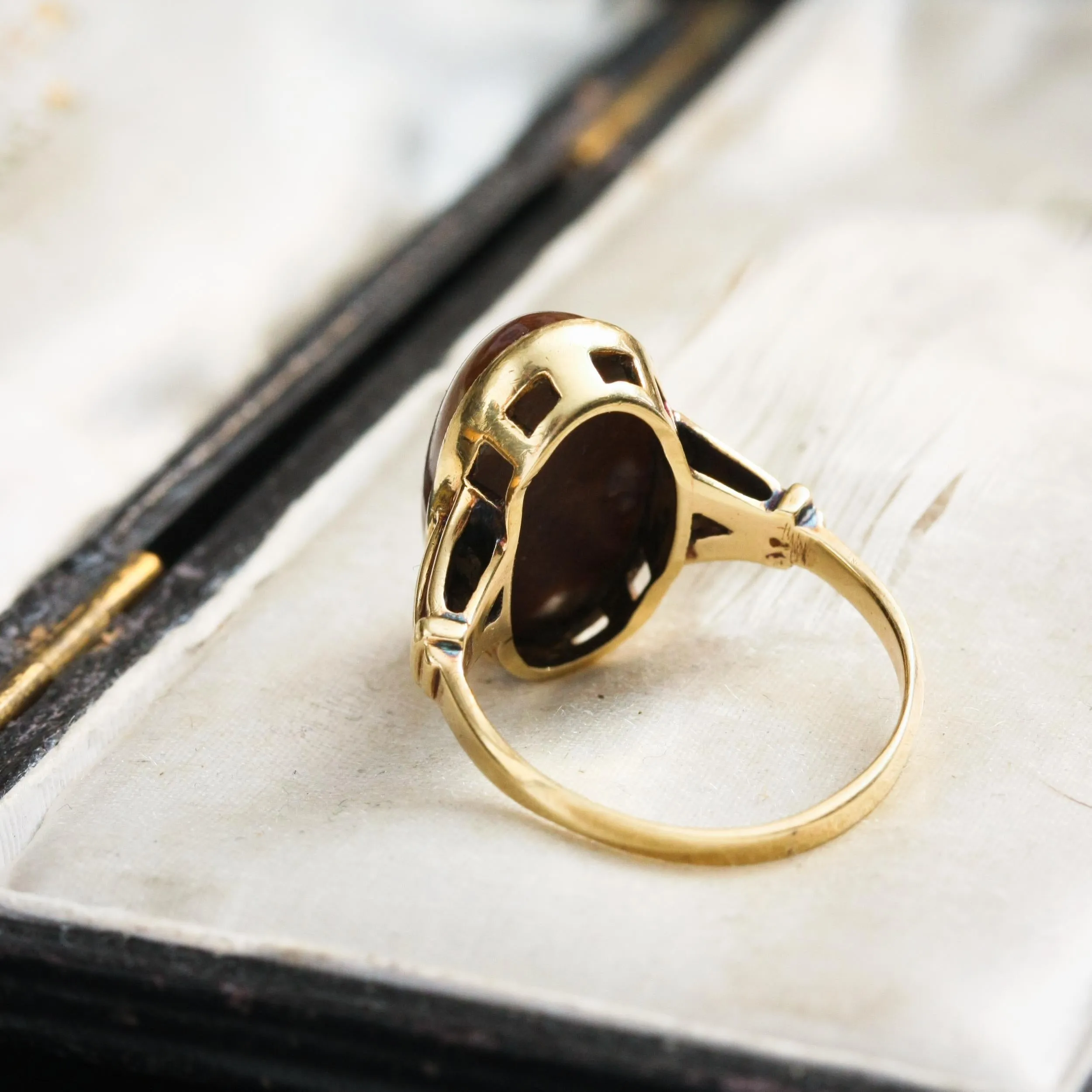 A Super Mid Century 14ct Gold Agate Statement Ring