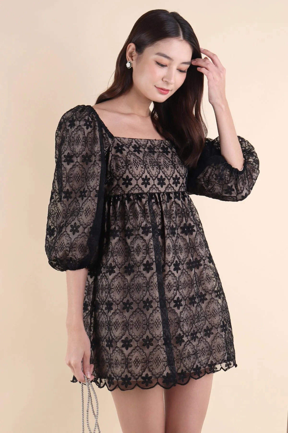 CAMELLIA LACE DRESS IN BLACK