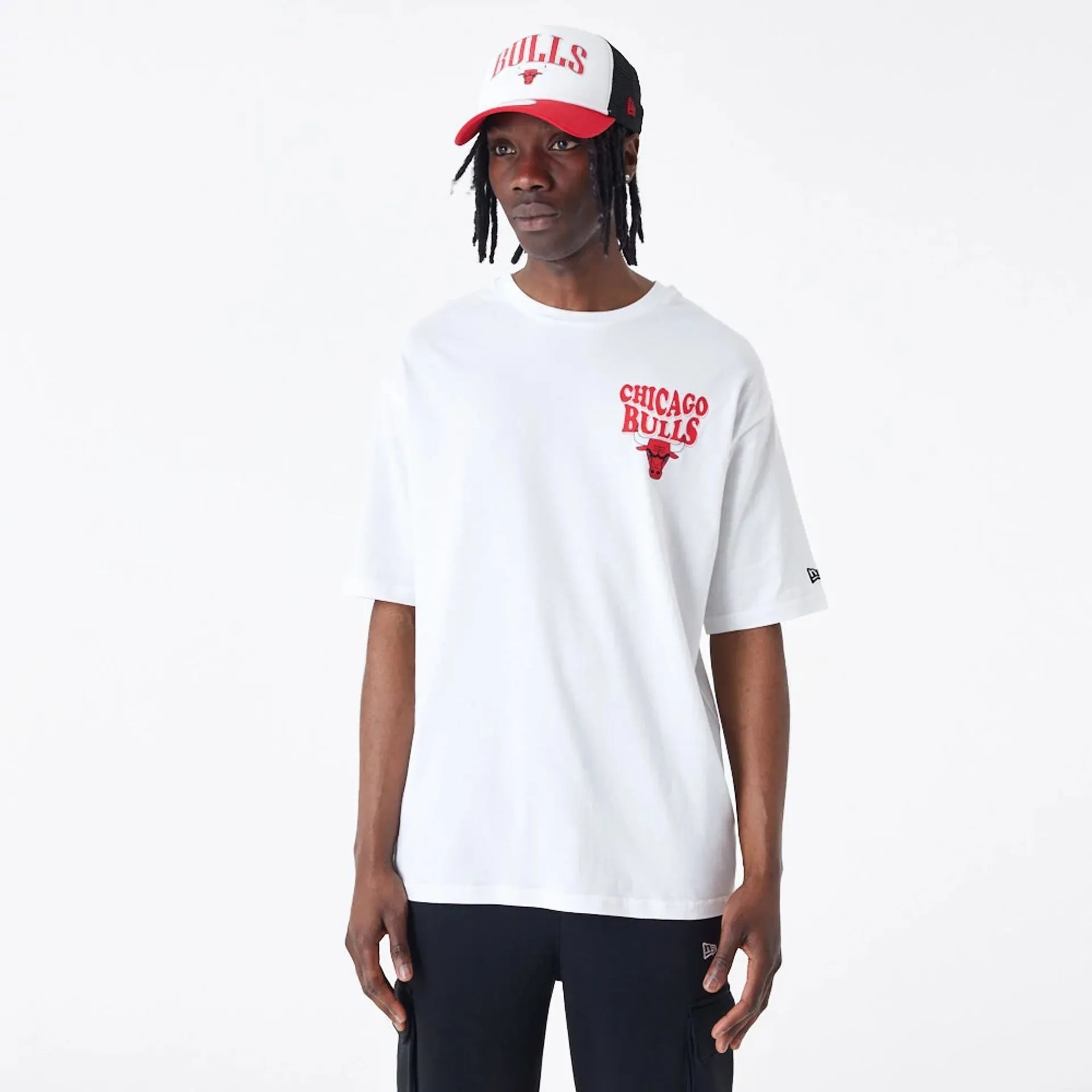 Chicago Bulls NBA Script Logo White Oversized T-Shirt