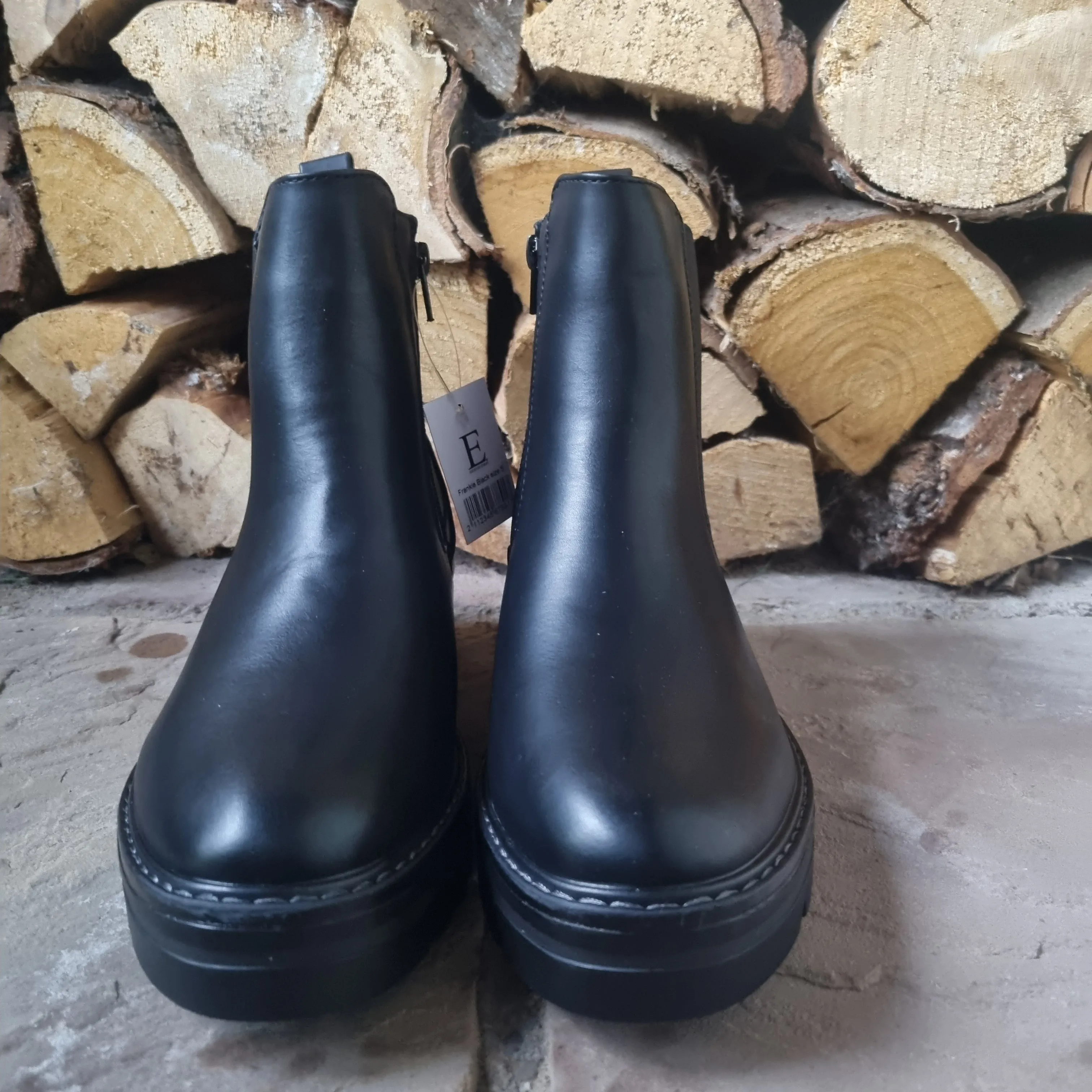 Frankie chelsea boot