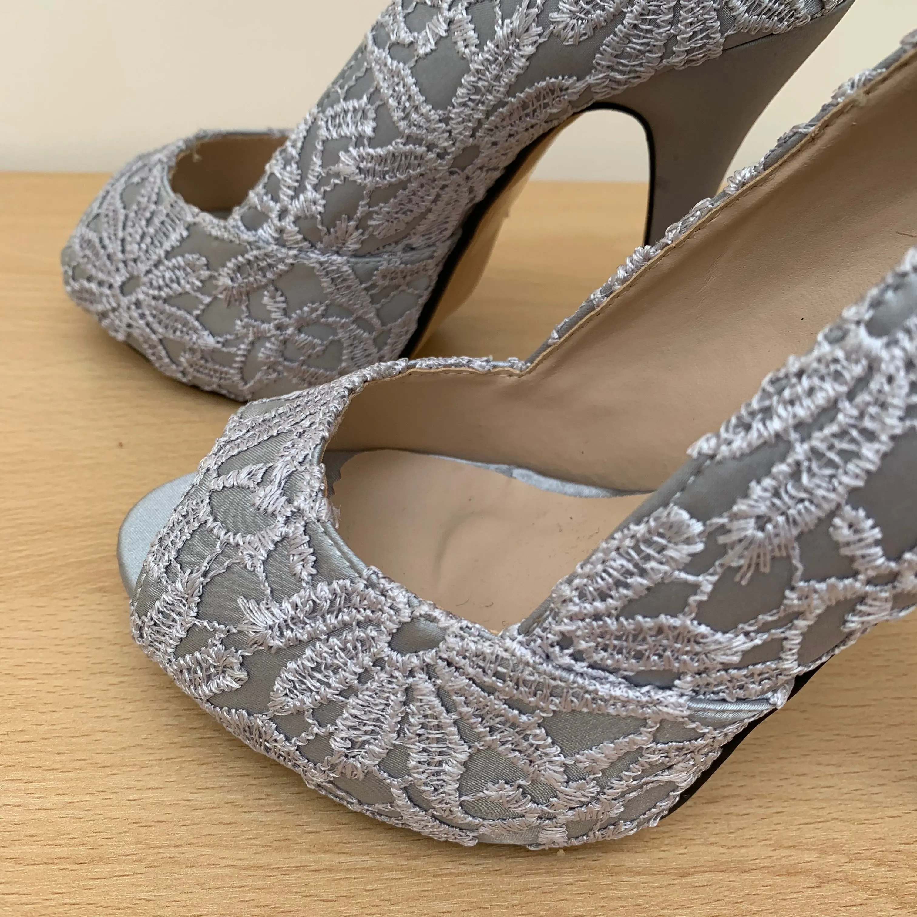 Lace Peep Toe Platform