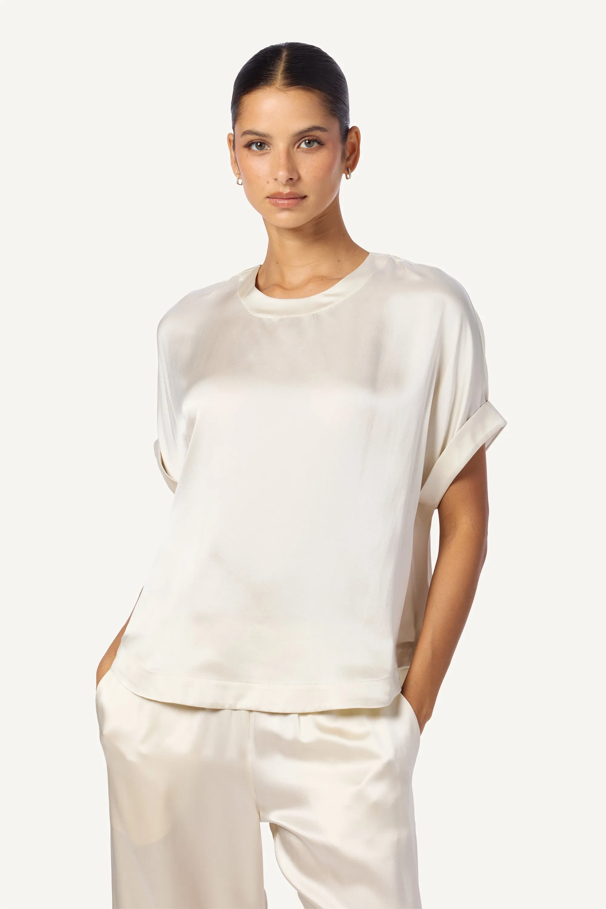 NESSA RELAXED CUFFED SILK T-SHIRT | GARDENIA