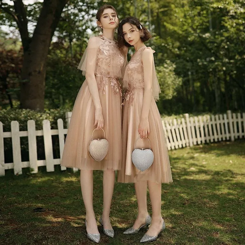 Pearls Embroidery Vintage Lace Tulle Knee-Length Bridesmaids Dress